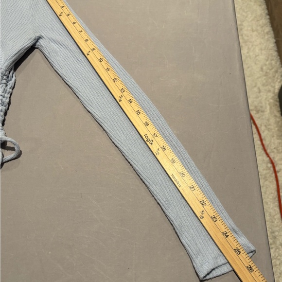 Hollister Gray Ribbed Baby Tee - Picture 4 of 6